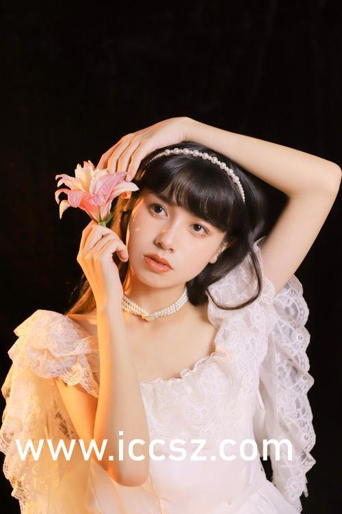 黄玉洁吃瓜爆料,揭秘娱乐圈幕后真相  第3张