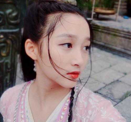 关晓彤娱乐吃瓜图片,镜头下的真实生活  第3张