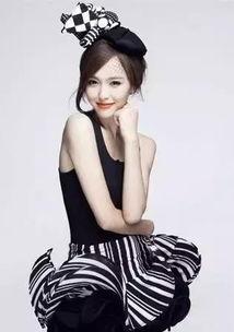 苏薇娱乐圈吃瓜系统小说,娱乐圈吃瓜系统，从幕后小透明到顶级流量女王  第3张